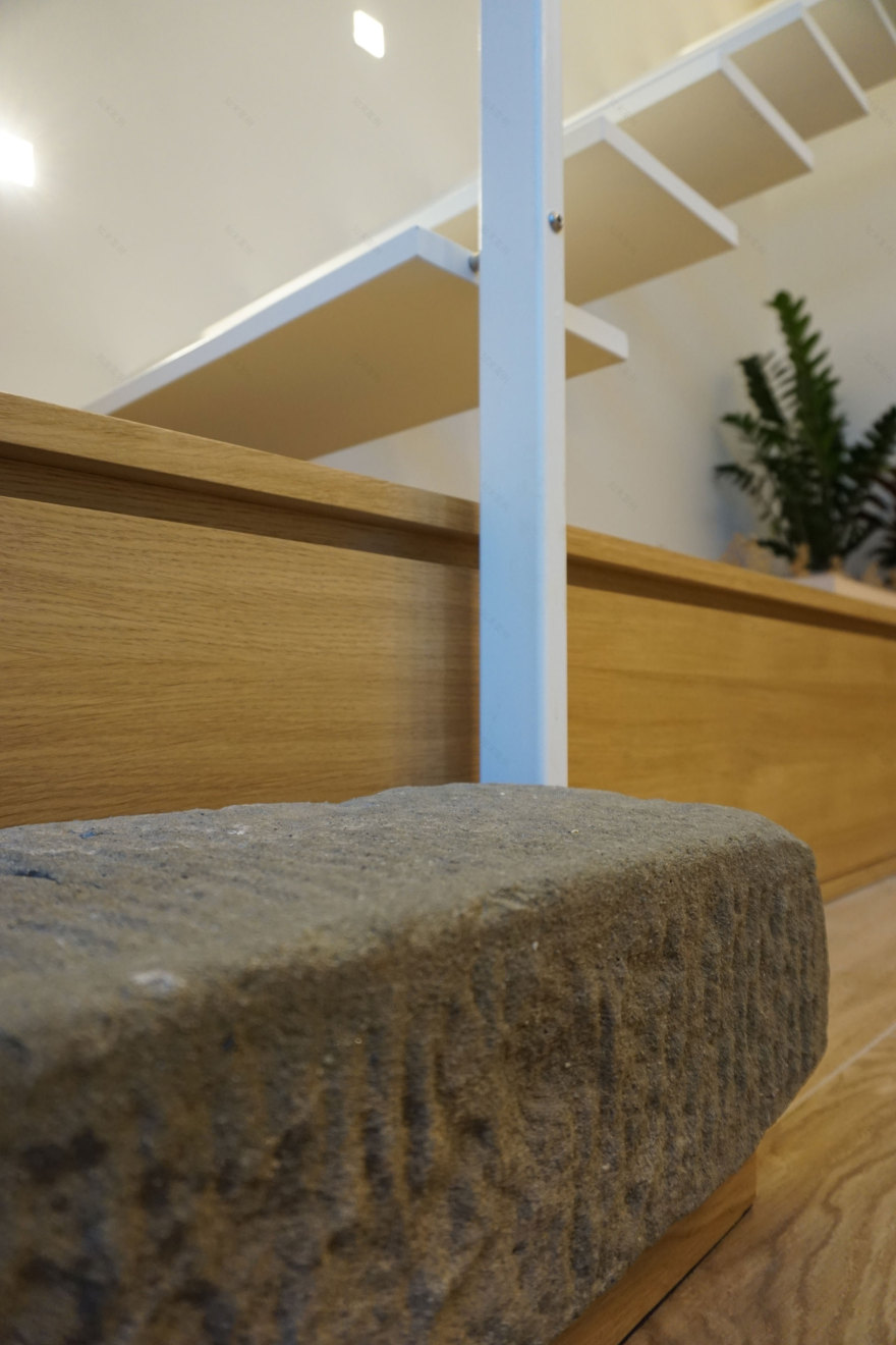 简约线条与自然材料的优雅融合——意大利 Vicarello 建筑工作室-19