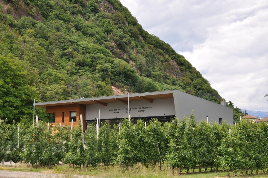 意大利博尔扎诺消防局新兵营室内设计-1