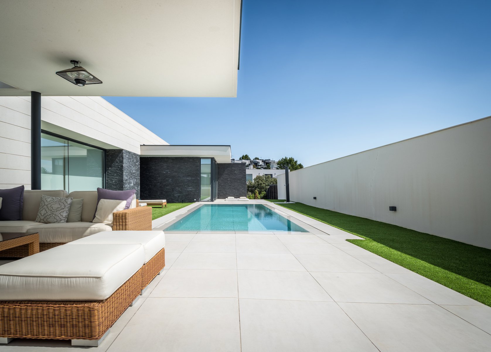 FH2L Arquitectos 打造别墅设计，实现自然环境与家居生活和谐共生-2