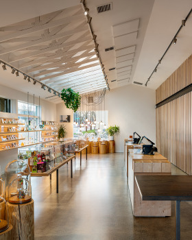 Seattle Dockside Cannabis | 休闲购物新体验