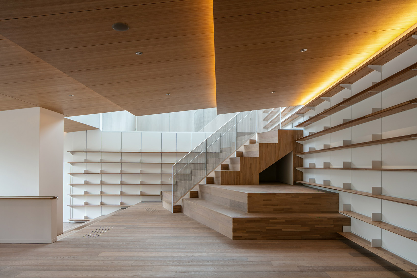 鹤川女子短期大学-24