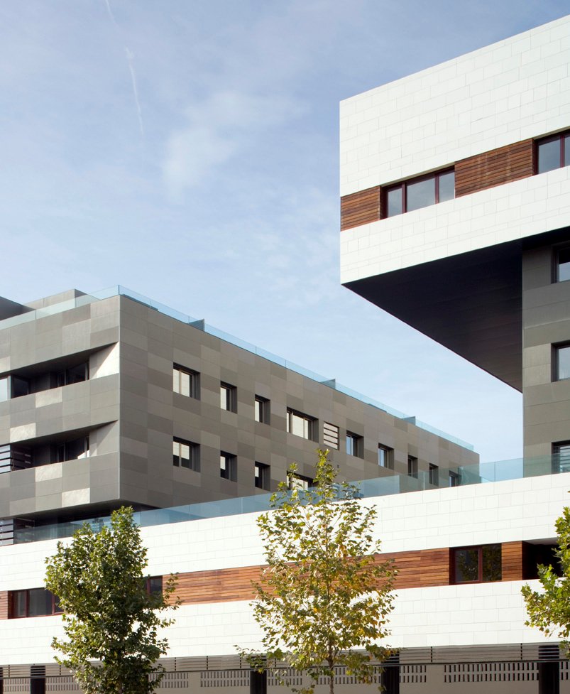 打破城市隔阂,连接山水的教育建筑-0