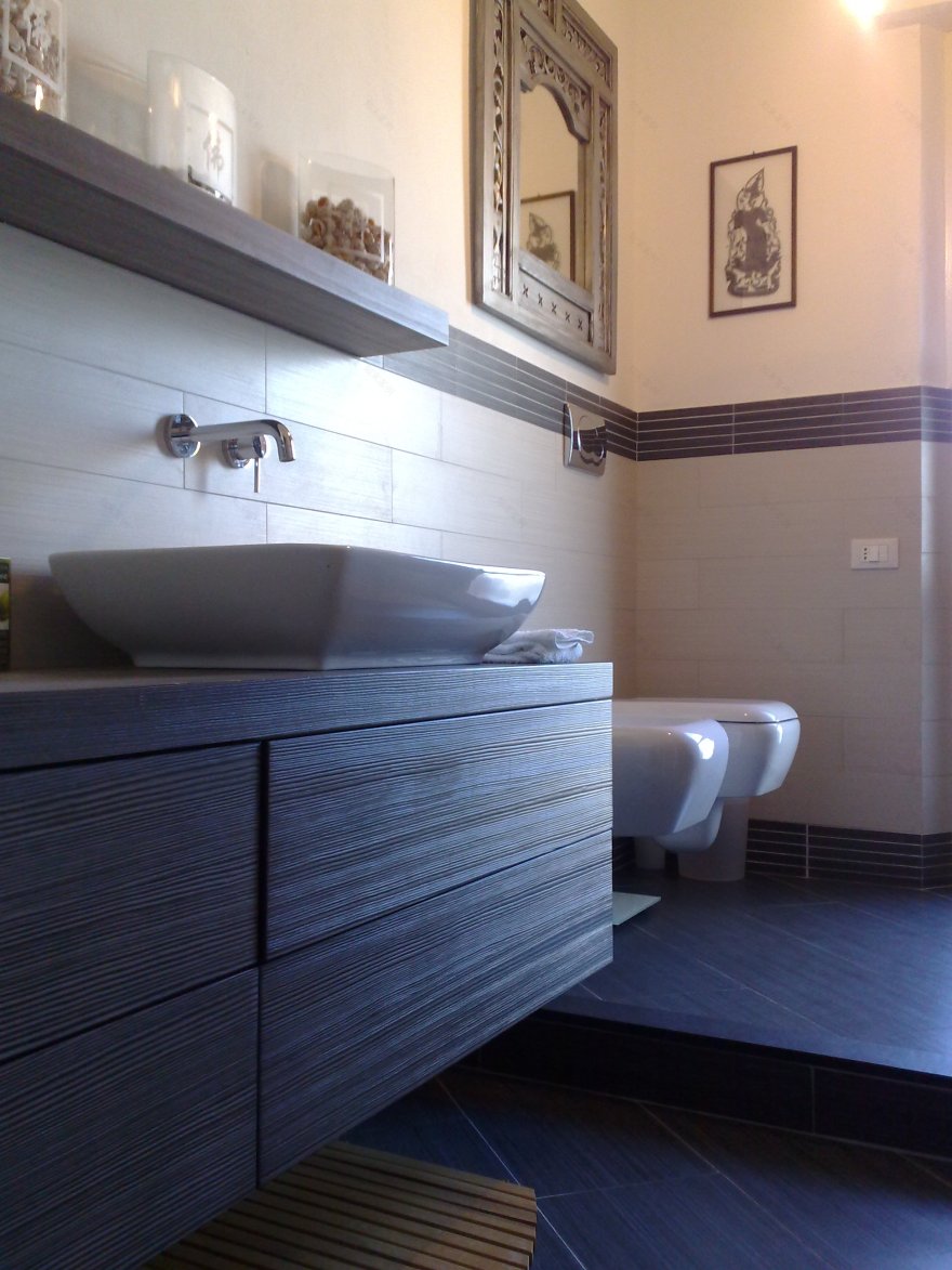 意大利皮萨公寓科技翻新,原木风格打造宜居空间-6