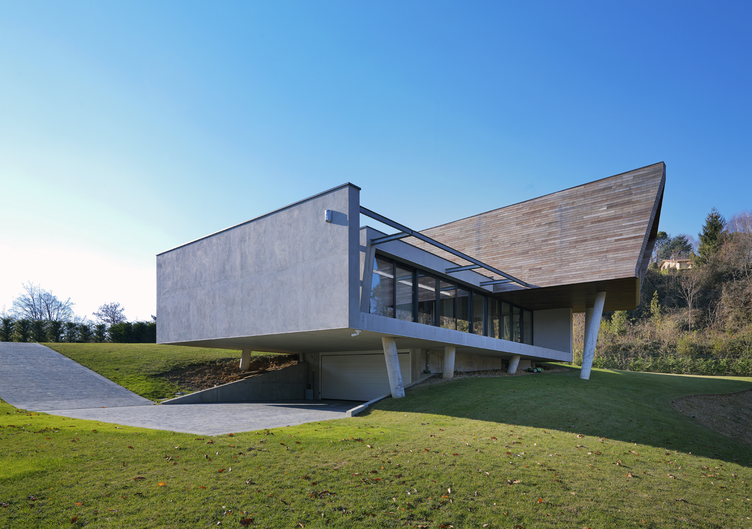 悬浮森林中的透明别墅-3