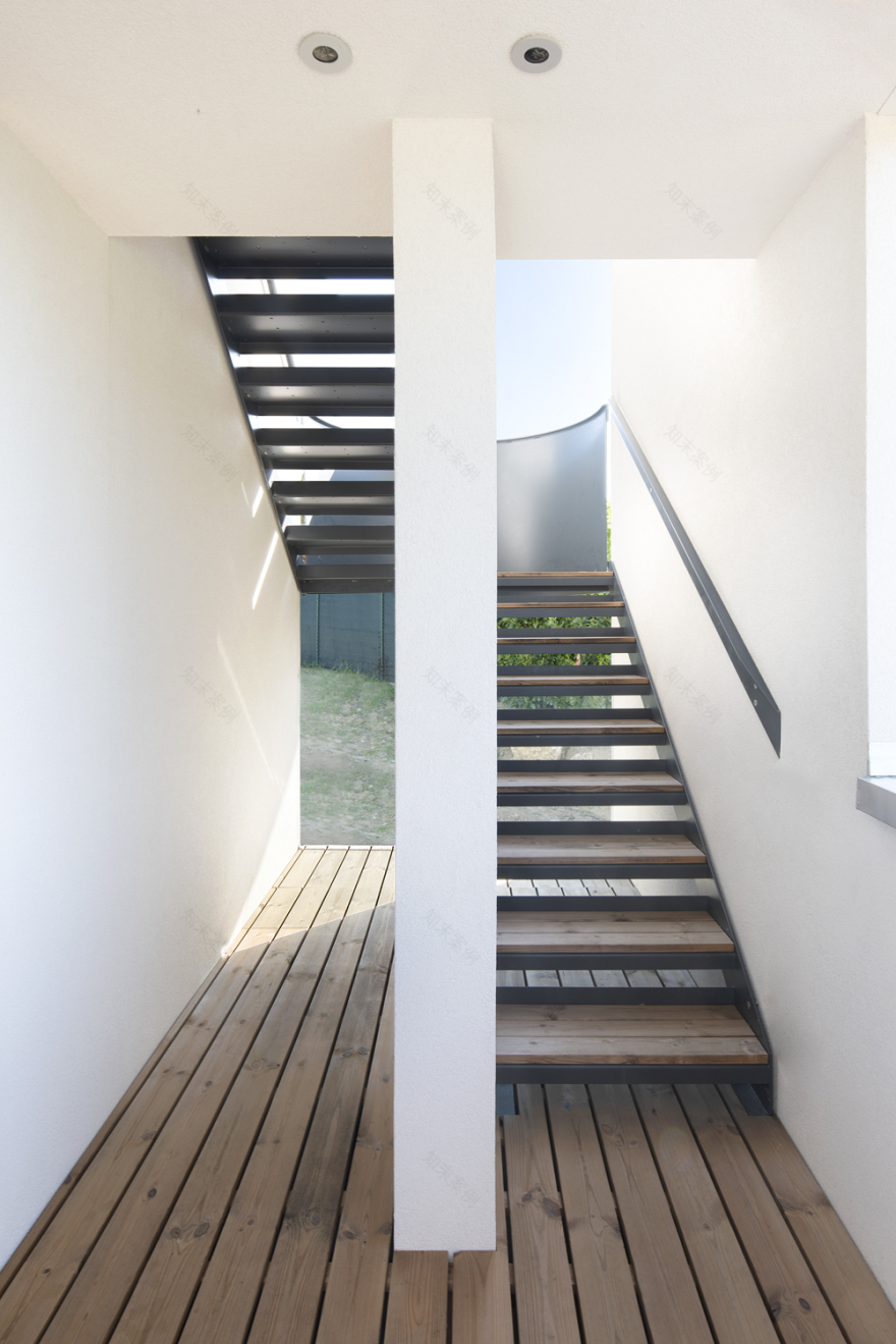 意大利环保别墅 CASA BG,和谐融入自然景观-25