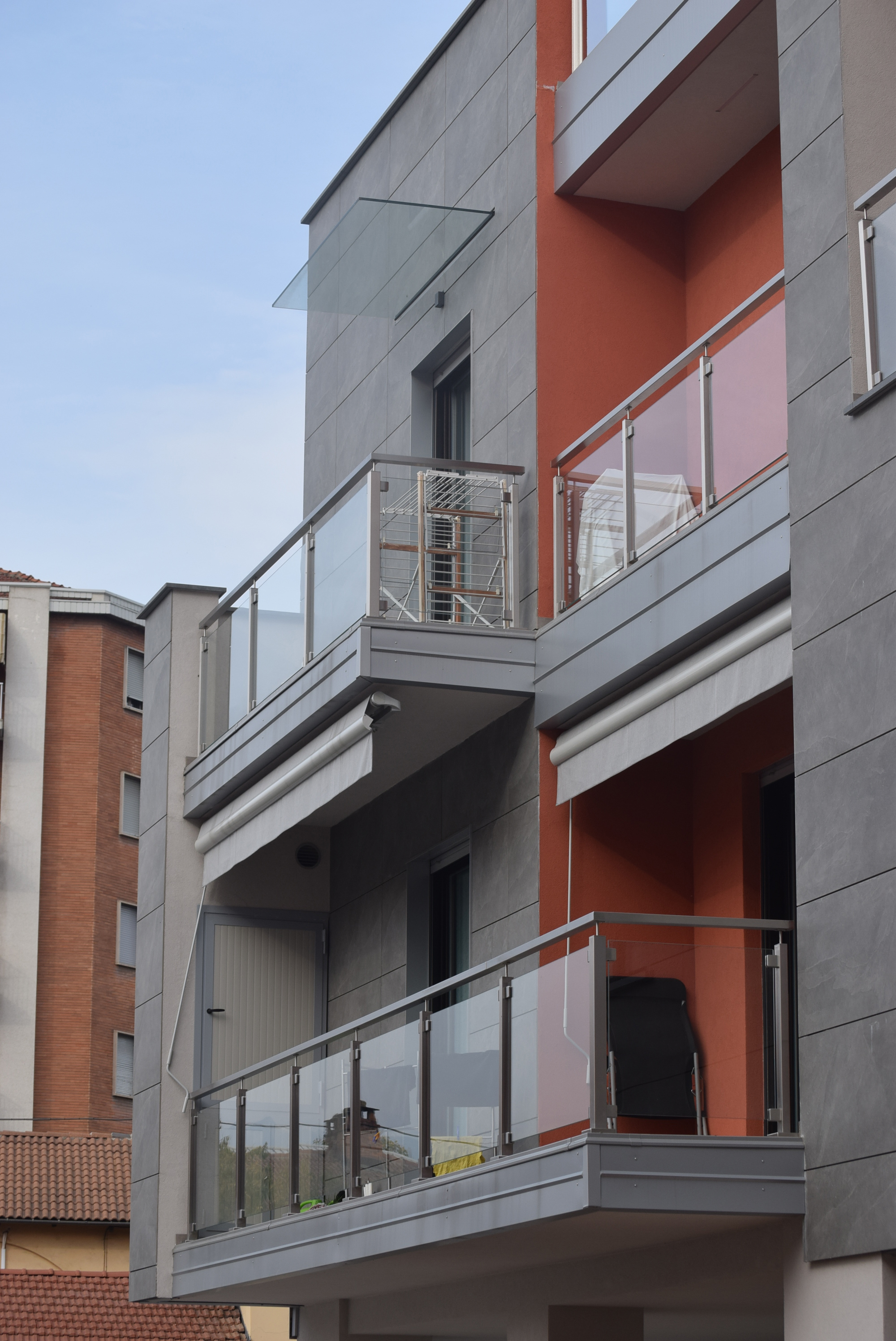 现代公寓建筑的优雅与舒适融合-1