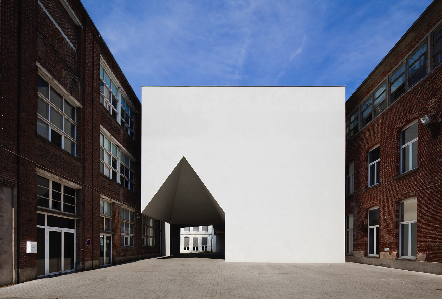 图尔奈建筑学院，比利时/为历史街区注入新特征-59
