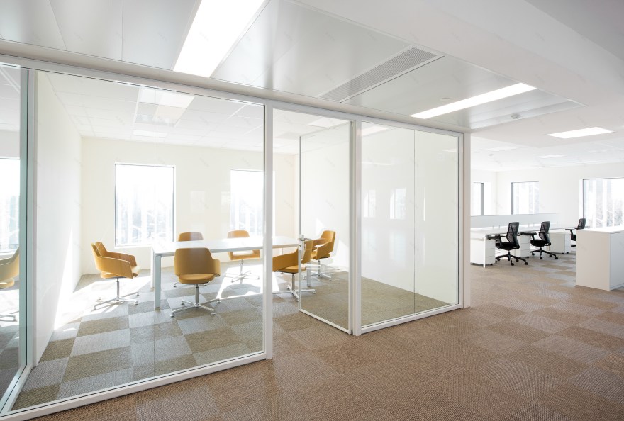 绿色立方体办公建筑 · 旧建筑的新生-4