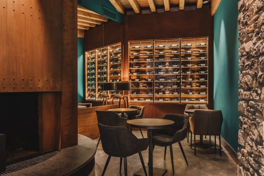 古堡魅影 · 创意餐厅“Il Diavolo E L' Acqua Santa”-2