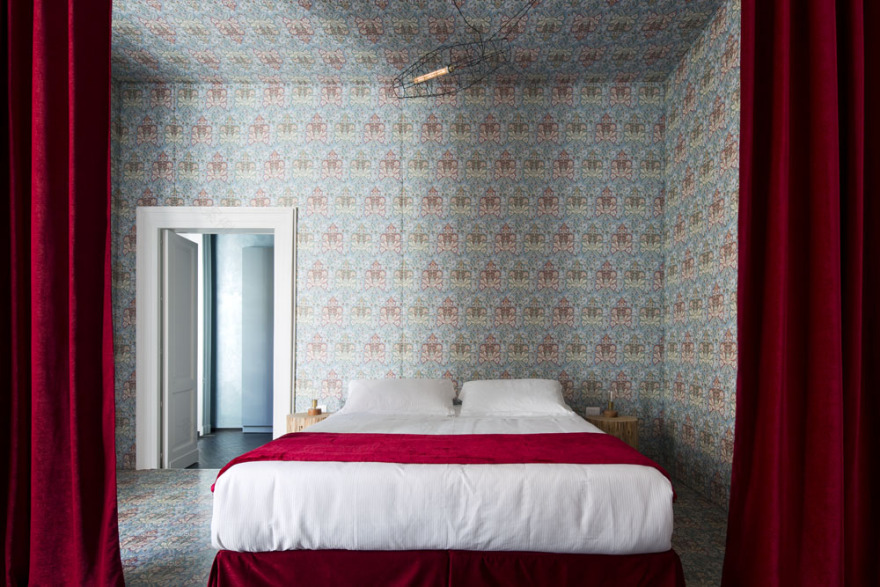 古堡中的豪华别墅设计-16