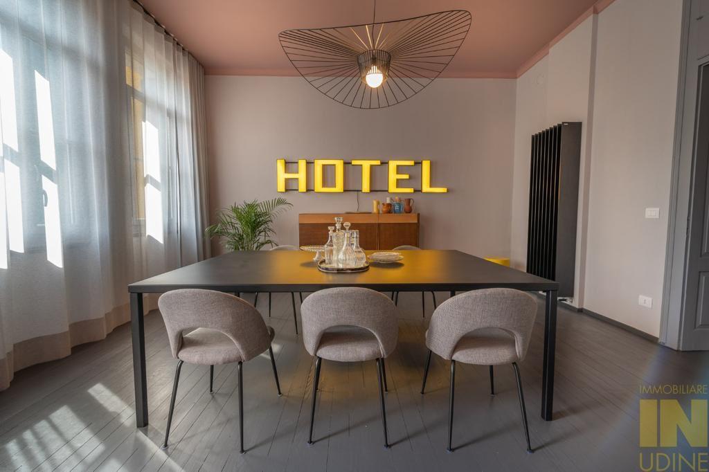 意大利乌迪内历史中心住宅改造，保守与现代的完美融合-0