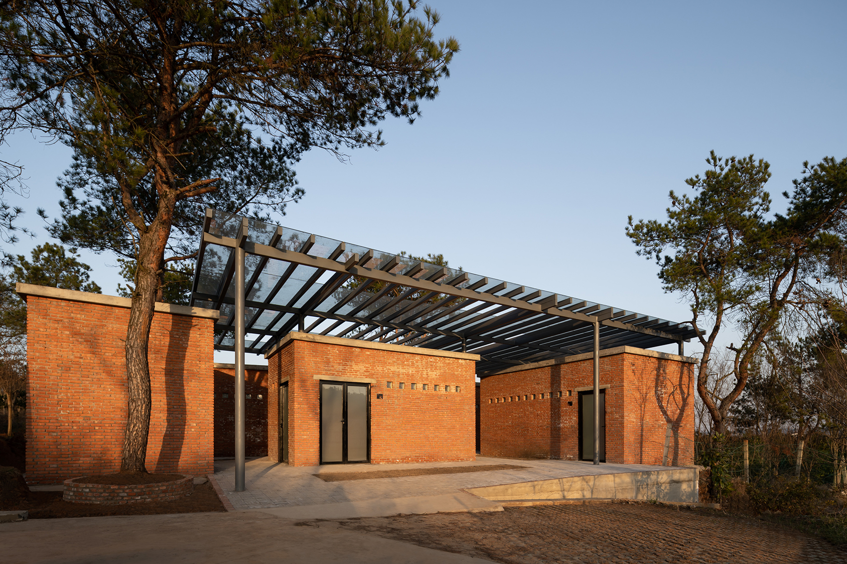 松树环绕的乡村旅游公厕丨中国武汉丨UAO 瑞拓设计-52