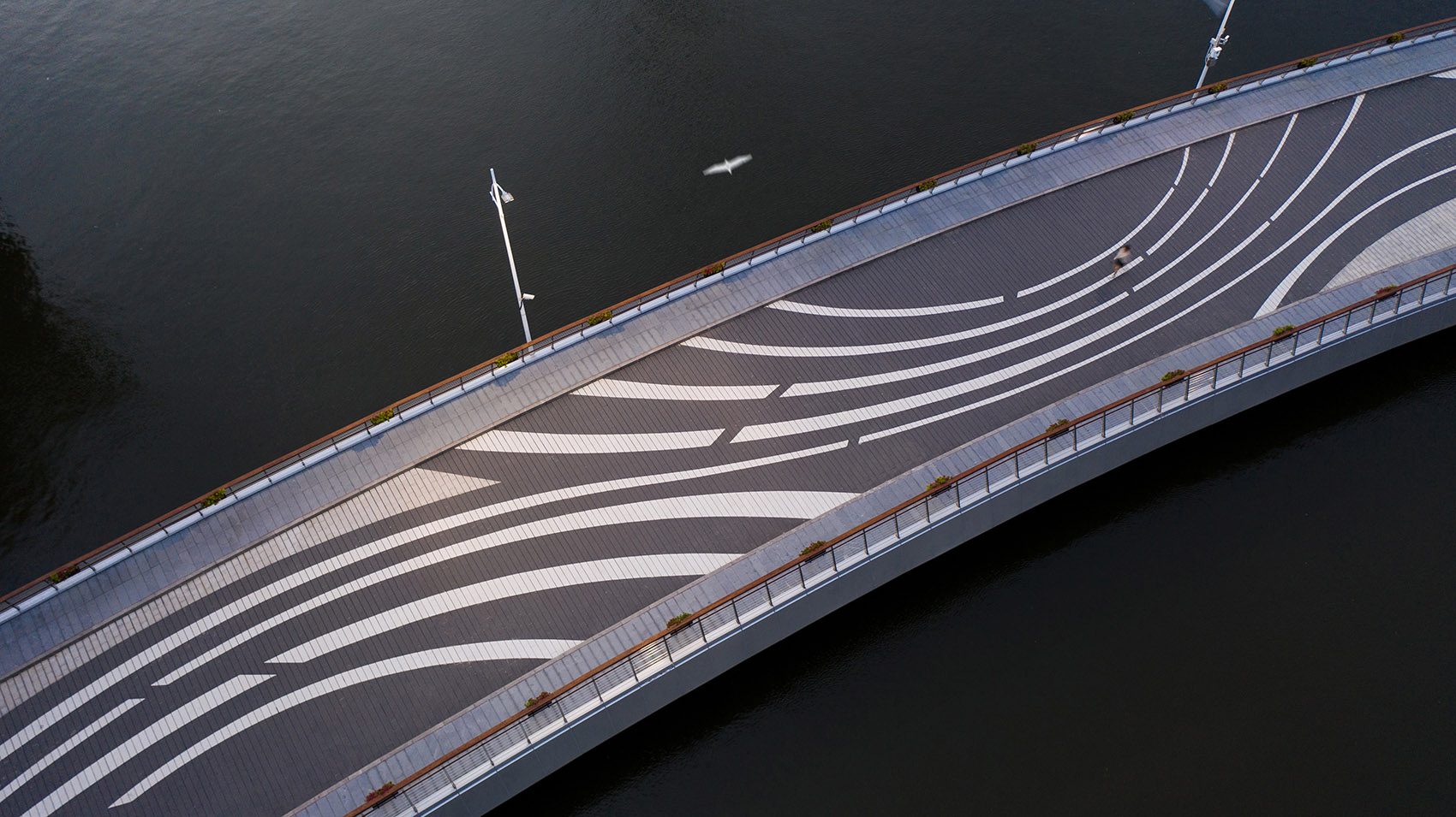 海心桥北岸景观提升改造项目，广州/重新定义城市中心疏散通道的存在方式-37