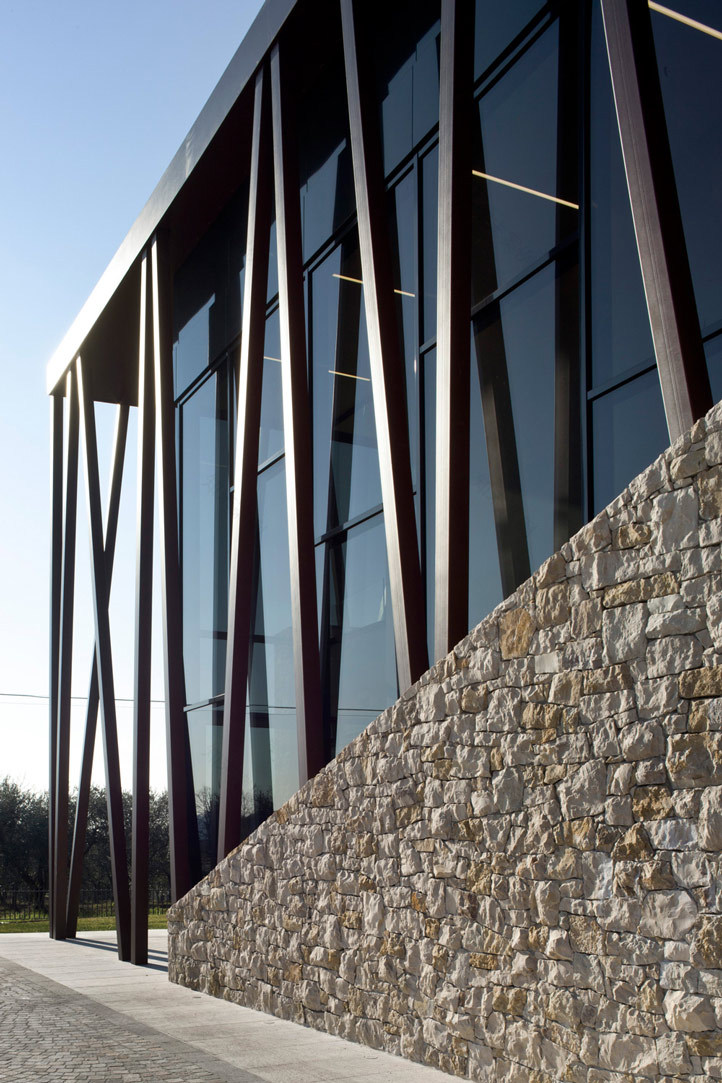 家族经营的酒庄,传统与现代的完美结合-5