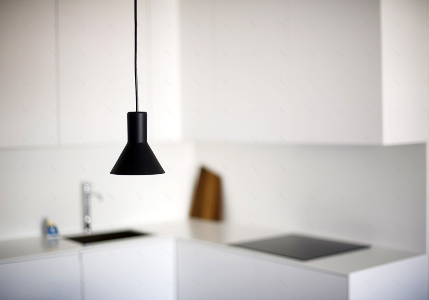 黑白碰撞的简约海景公寓-4