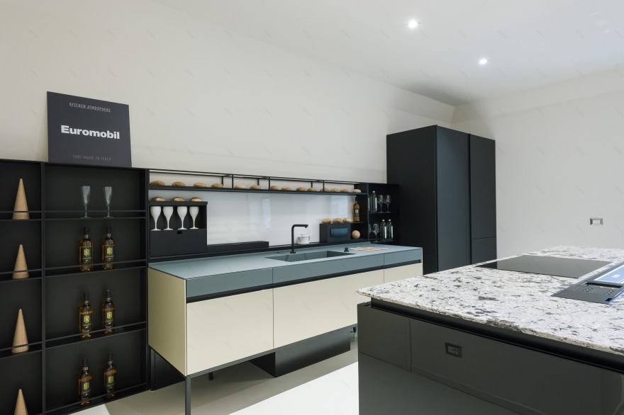 波尔特罗纳·弗劳展厅-35