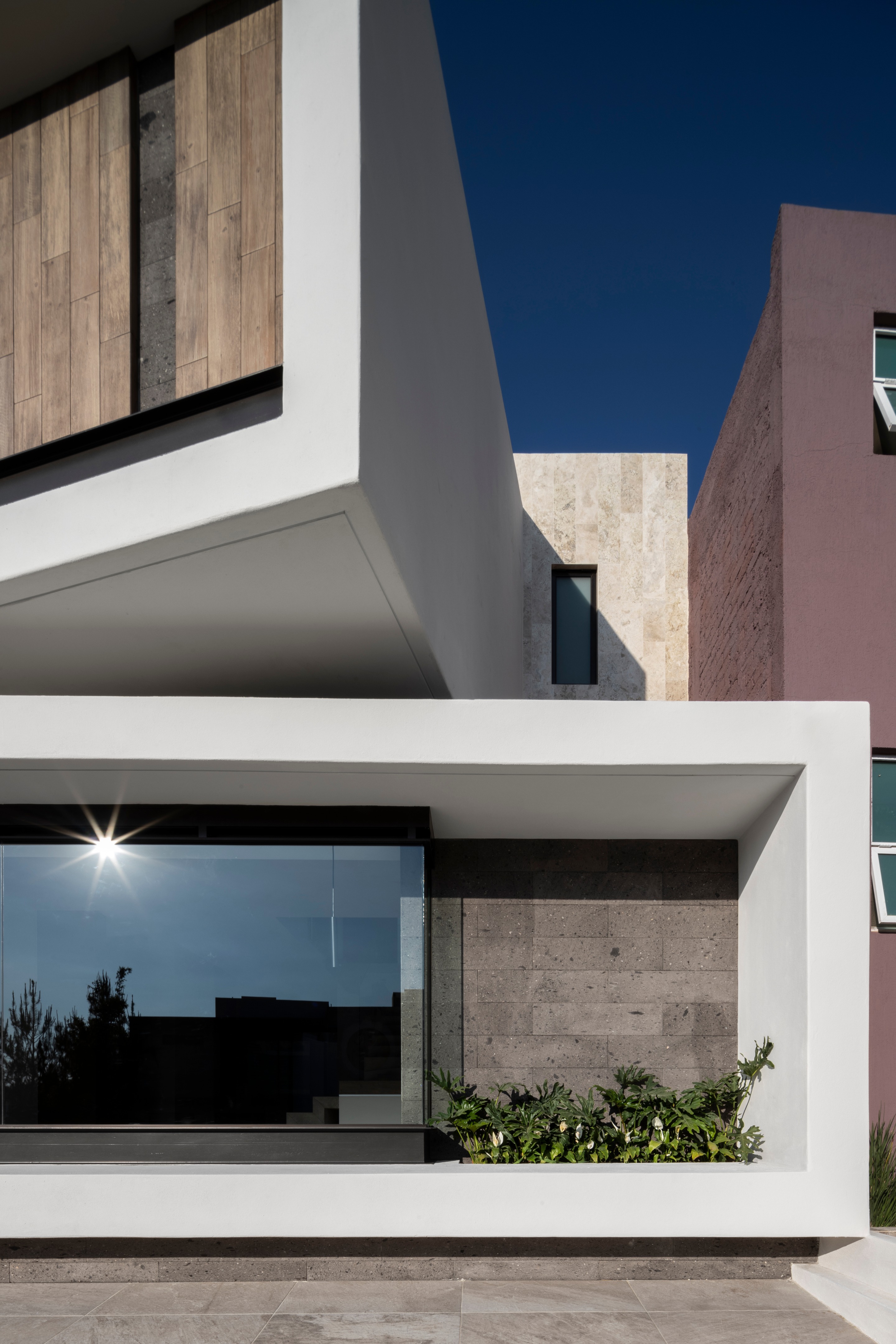 悬浮之居,重力与光的艺术品-4