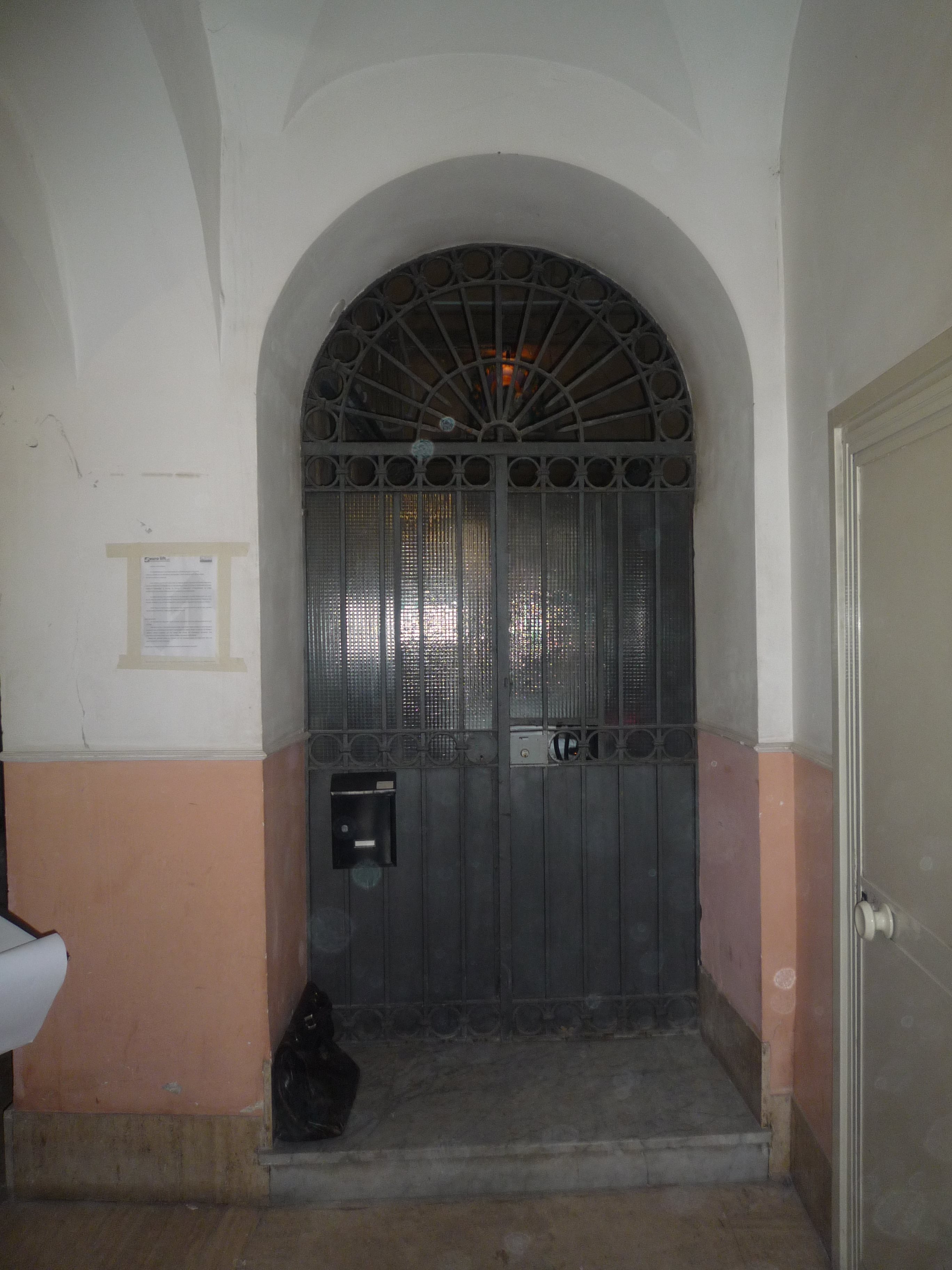 Ristrutturazione e restyling Condominio Piazza della Rovere, Roma-3