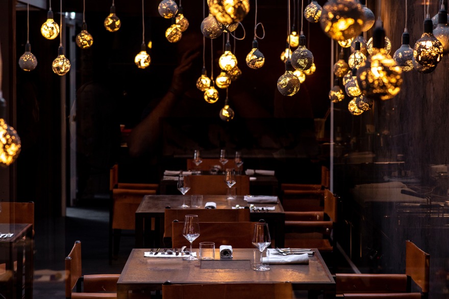 "美食建筑学"餐厅 | 融合自然的开放式设计-21