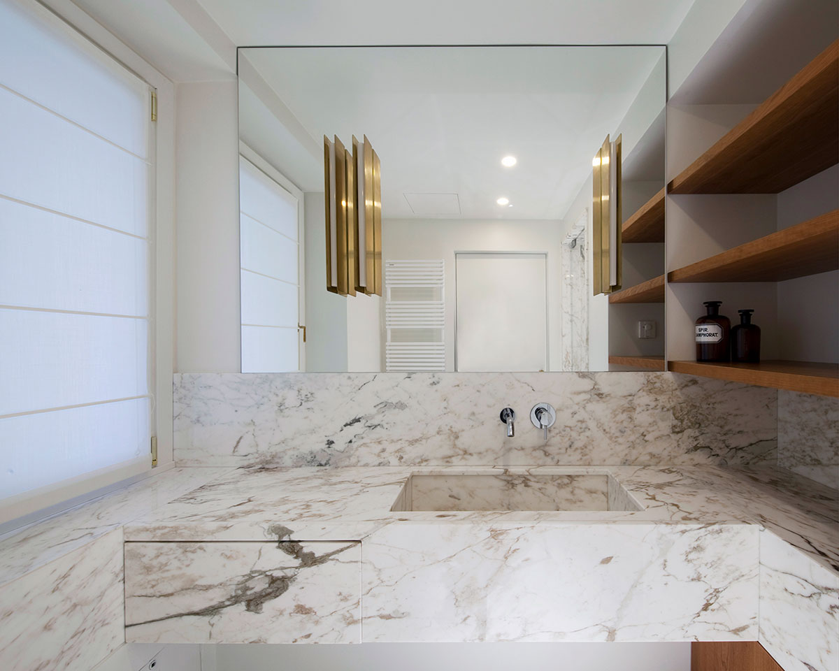 十九世纪建筑里的现代公寓改造-15