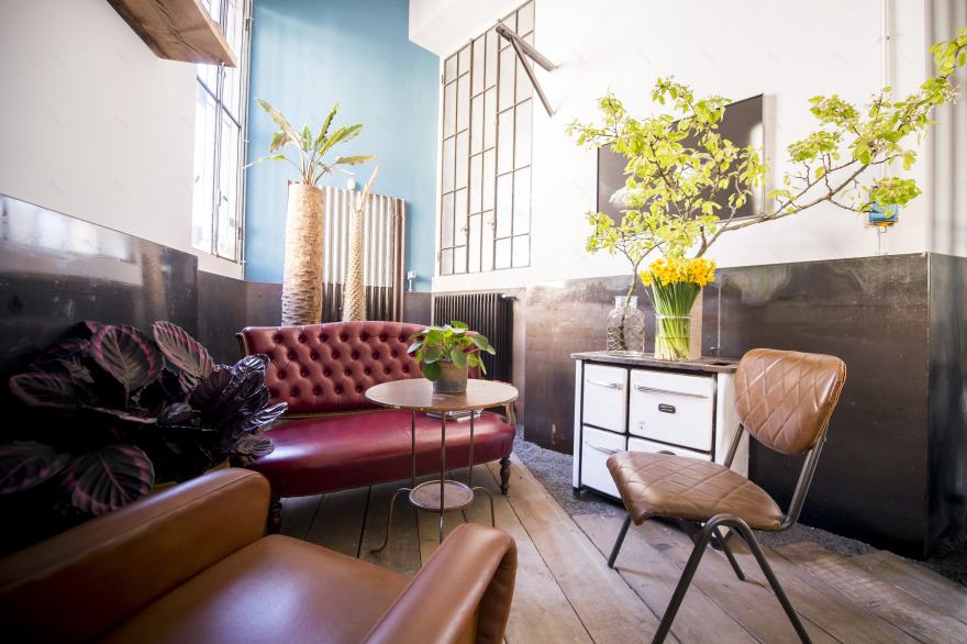 《花之子》餐厅,工业风与自然共融的设计佳作-16