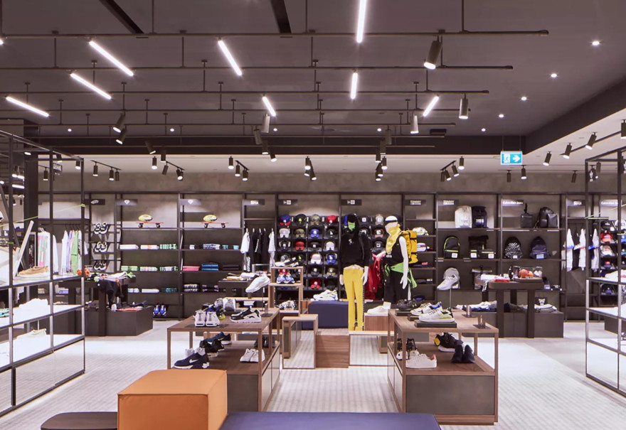 Rinascente Torino Piano Secondo 鞋店设计 | 时尚运动与动态光线的完美融合-5