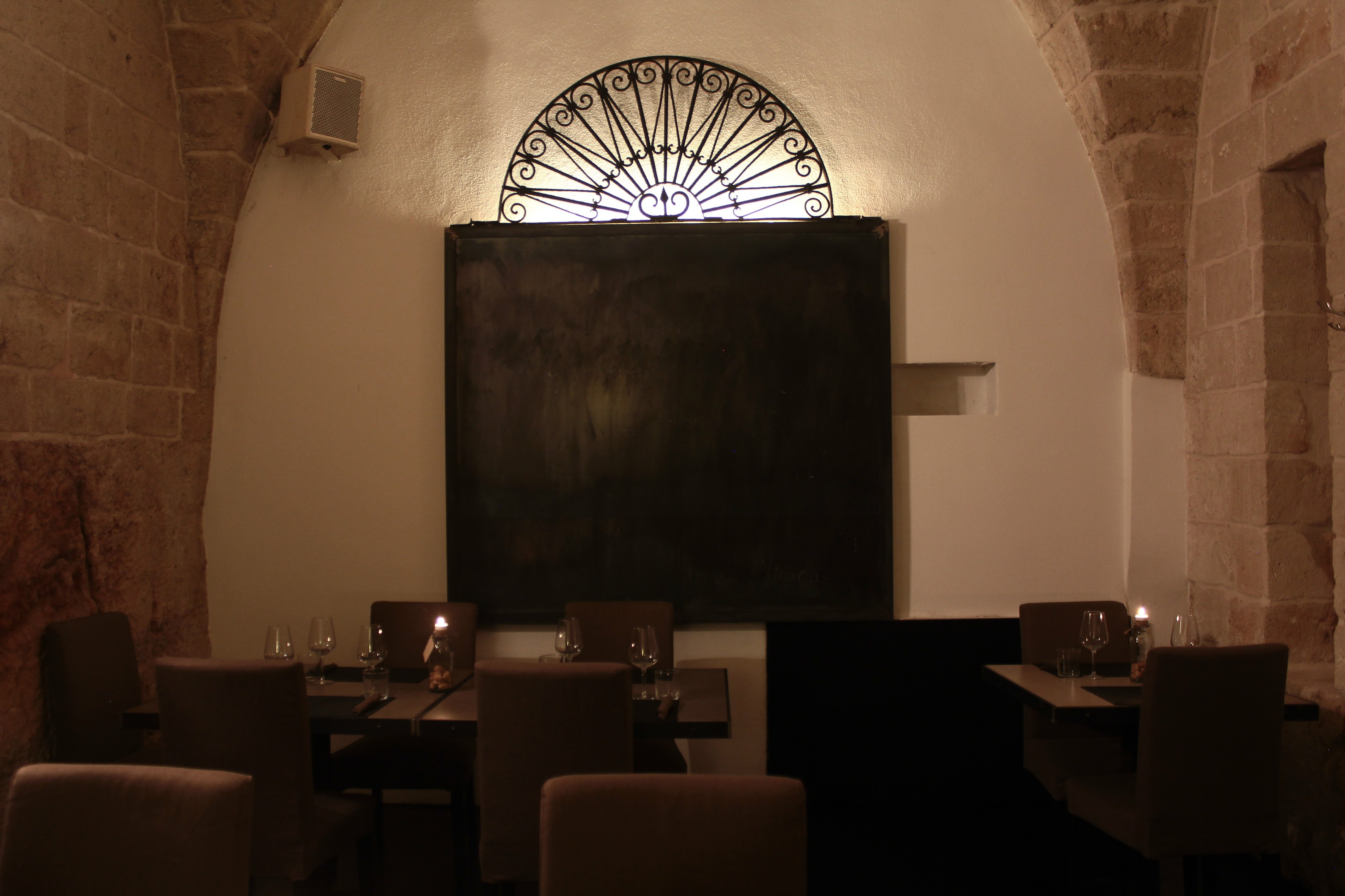 VINARIUS restaurant and wine bar-10