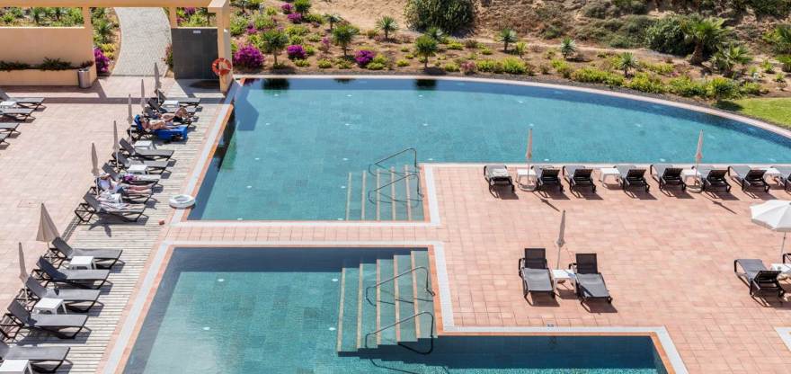 佩斯塔纳酒店集团-0