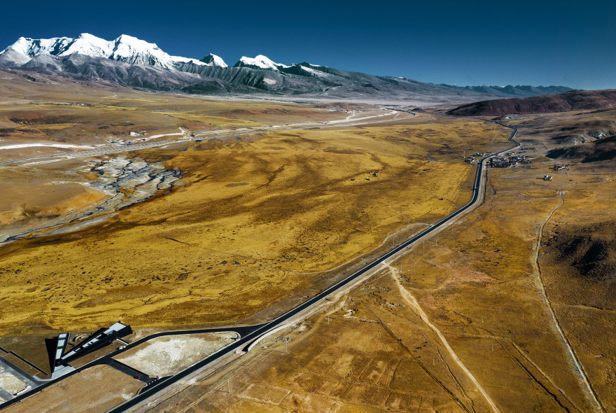 雪山下的神圣黑帐篷——藏地观景平台设计-22