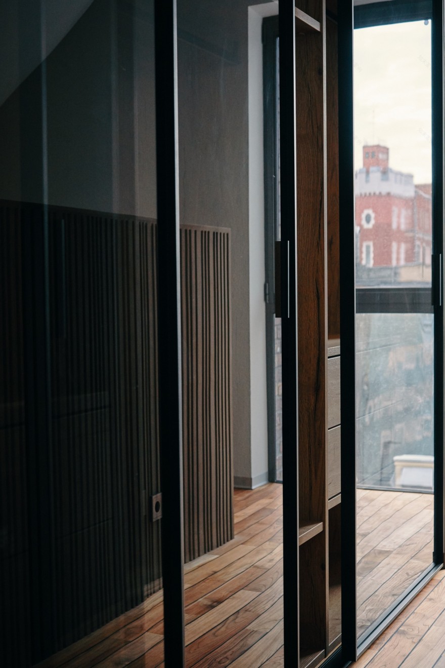 黑框嵌入式 raumplus 壁橱-- 现代家居设计佳作-13