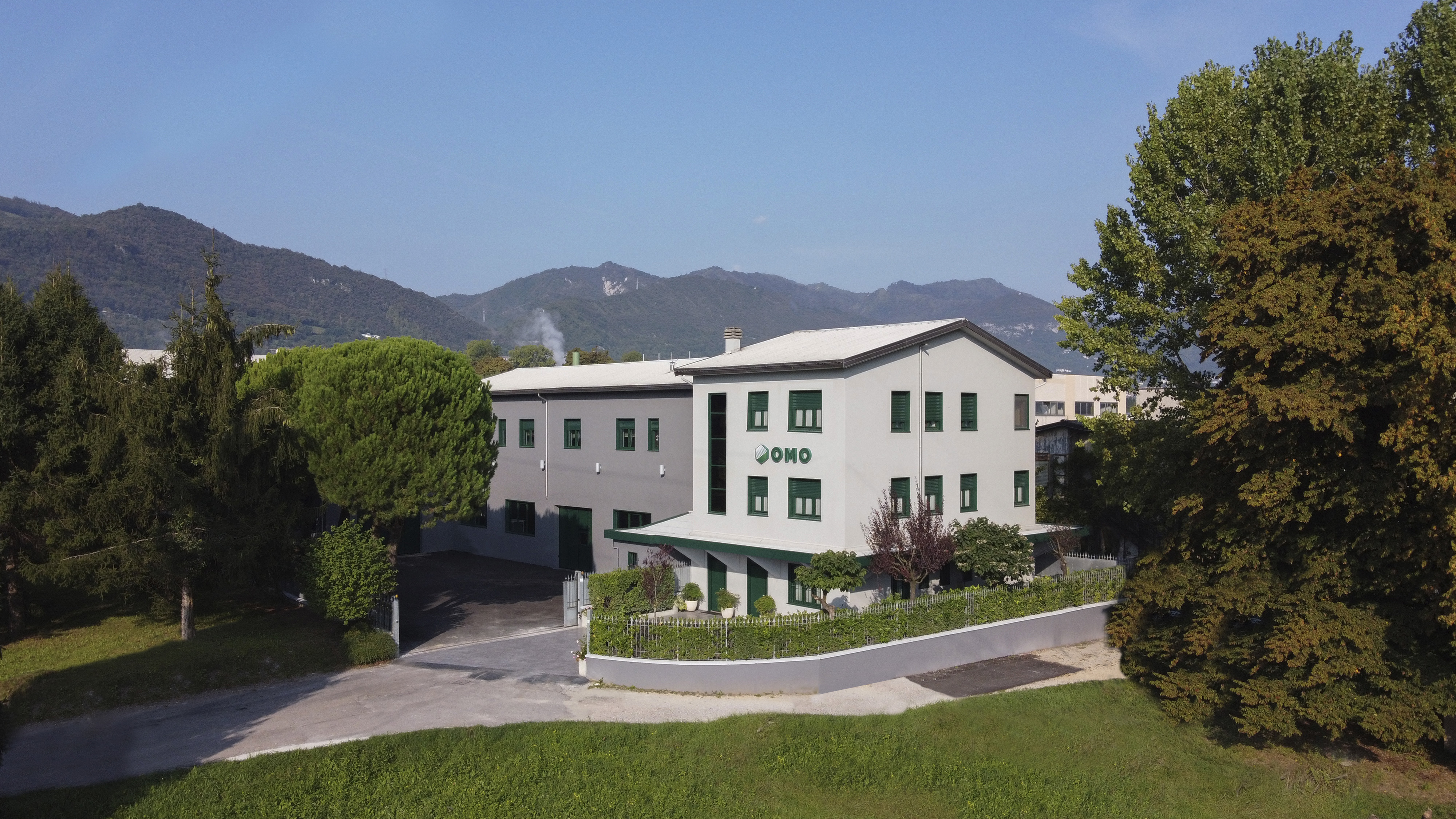 OMO 公司总部绿色与灰色融合的现代设计-2