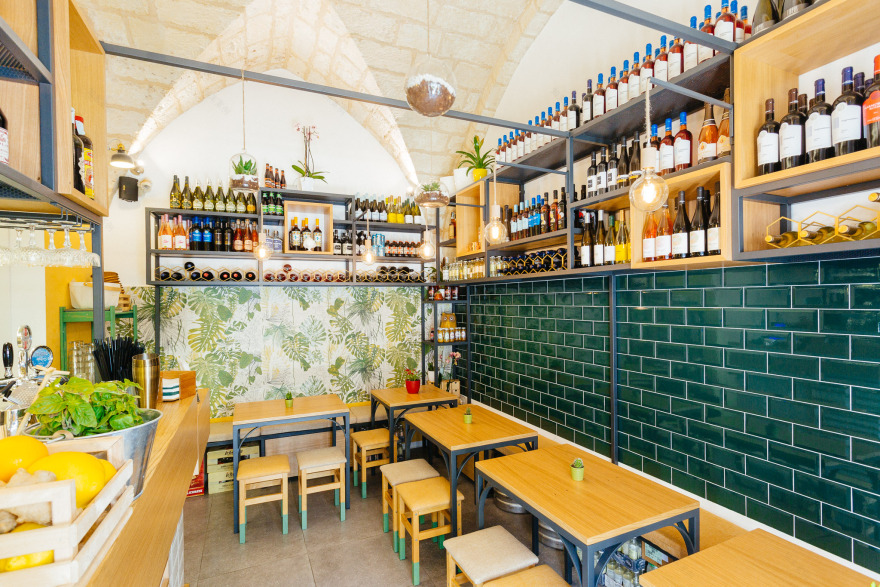 融合传统与现代的普利亚风情小酒馆-5