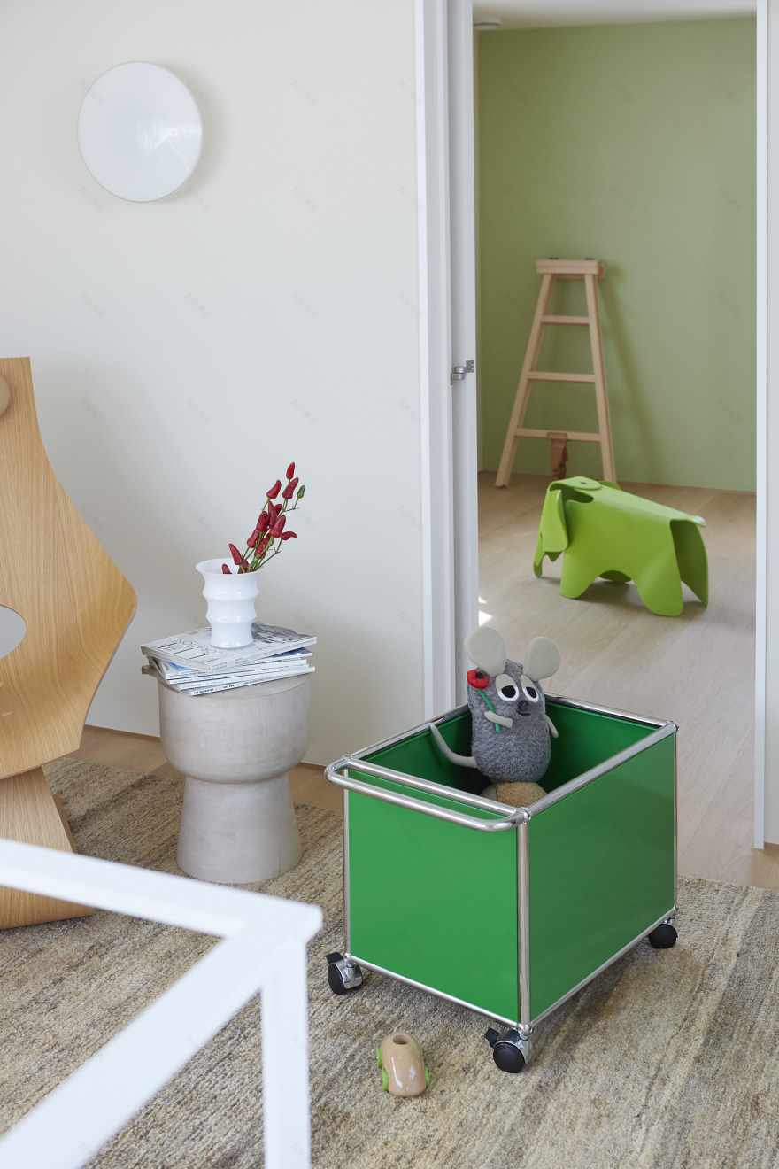 日本 Morioka 别墅现代室内设计,USM 模块化家具打造宽敞生活空间-22