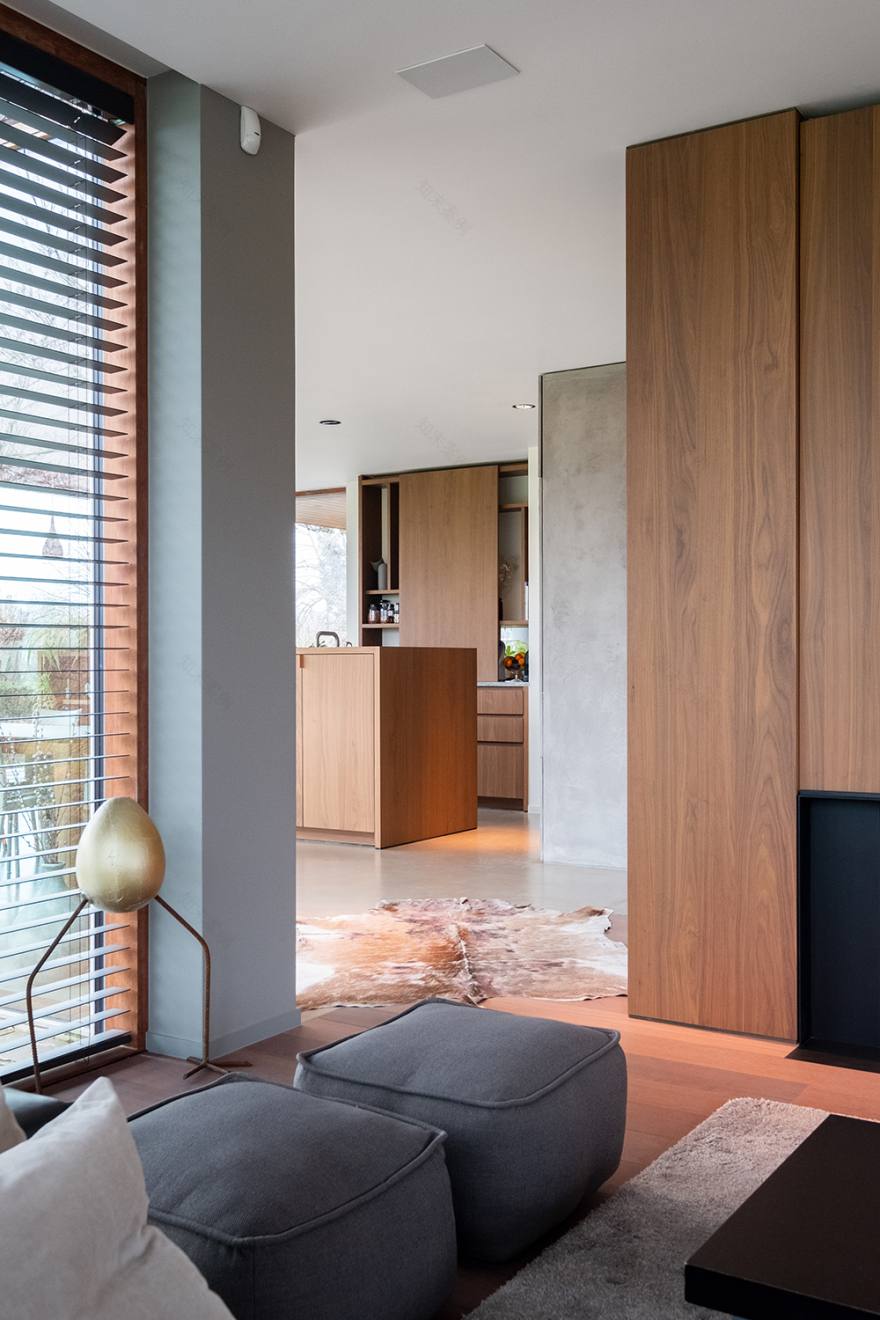 比利时私人别墅 | 极简几何与自然景观的完美融合-10