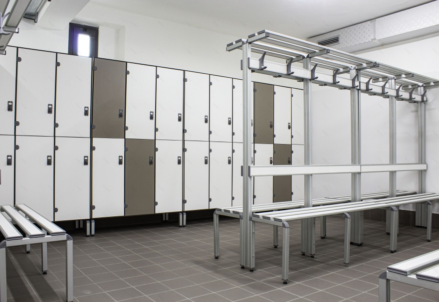 运动村游泳池和平拱更新浴室设计-0