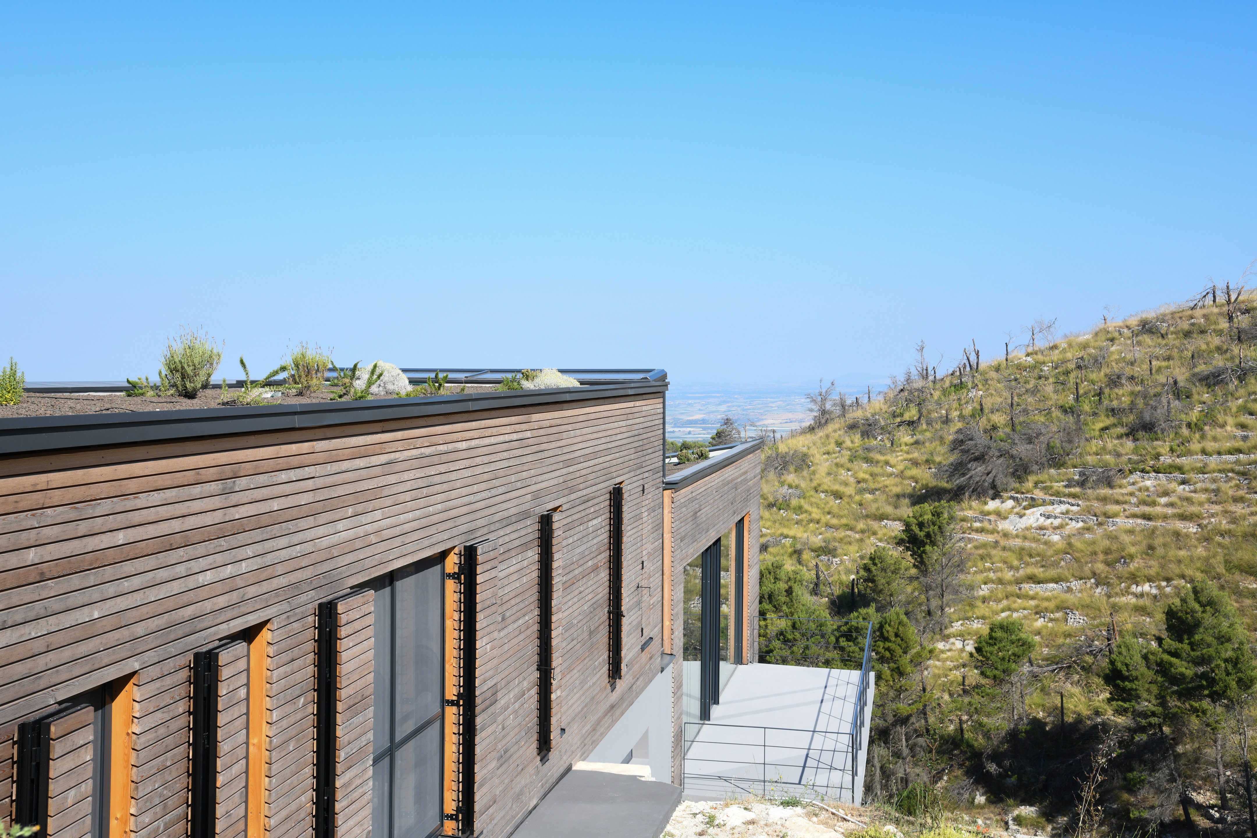 绿意盎然的自然之家——意大利 Villa Luz 别墅设计-9