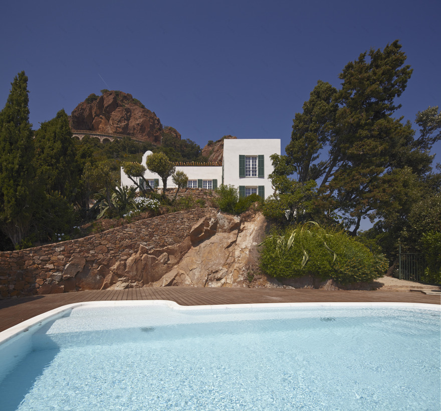 现代与传统共生,海洋美景尽收眼底——"Le Trident"别墅翻新记-8