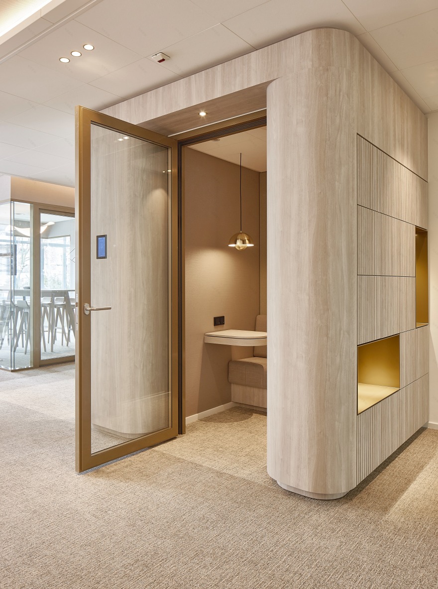 "Richemont Amsterdam 办公空间 | 历史与现代的完美融合"-9