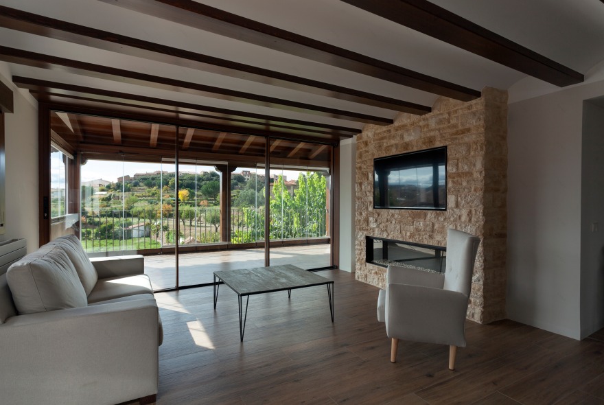 西班牙现代乡村别墅,城堡与果园之间的诗意栖居-10