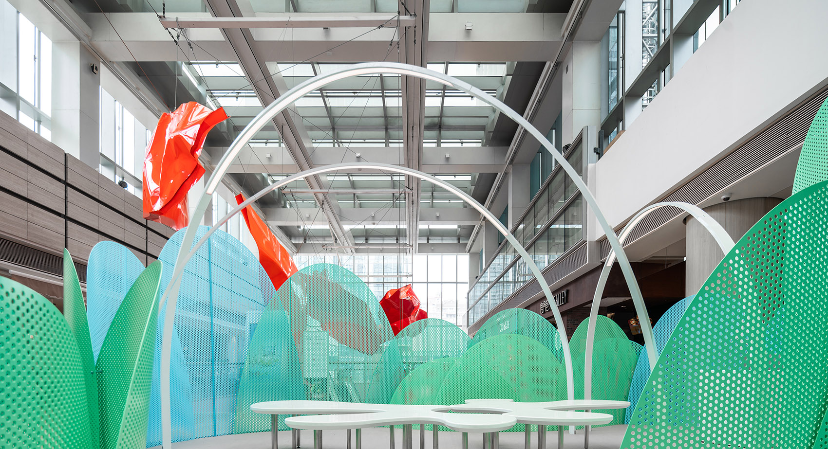 红云下的青绿山水，上海/在最商业的场所创造一个抽象自然构筑的空间-62