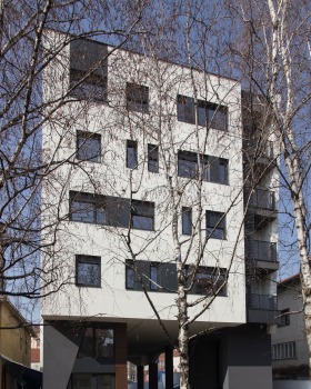H11