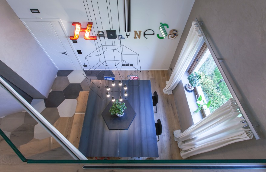 光与空间的完美融合,打造充满活力的创意家居-0