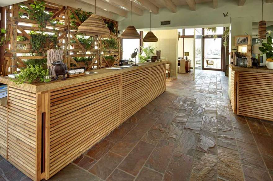 湖畔仙境 | Hotel Le Ali del Frassino 的格拉努拉提锌宝石地板-17