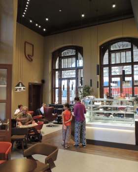 布拉格车站 Cafe Coffee Day 旗舰店丨意大利布拉