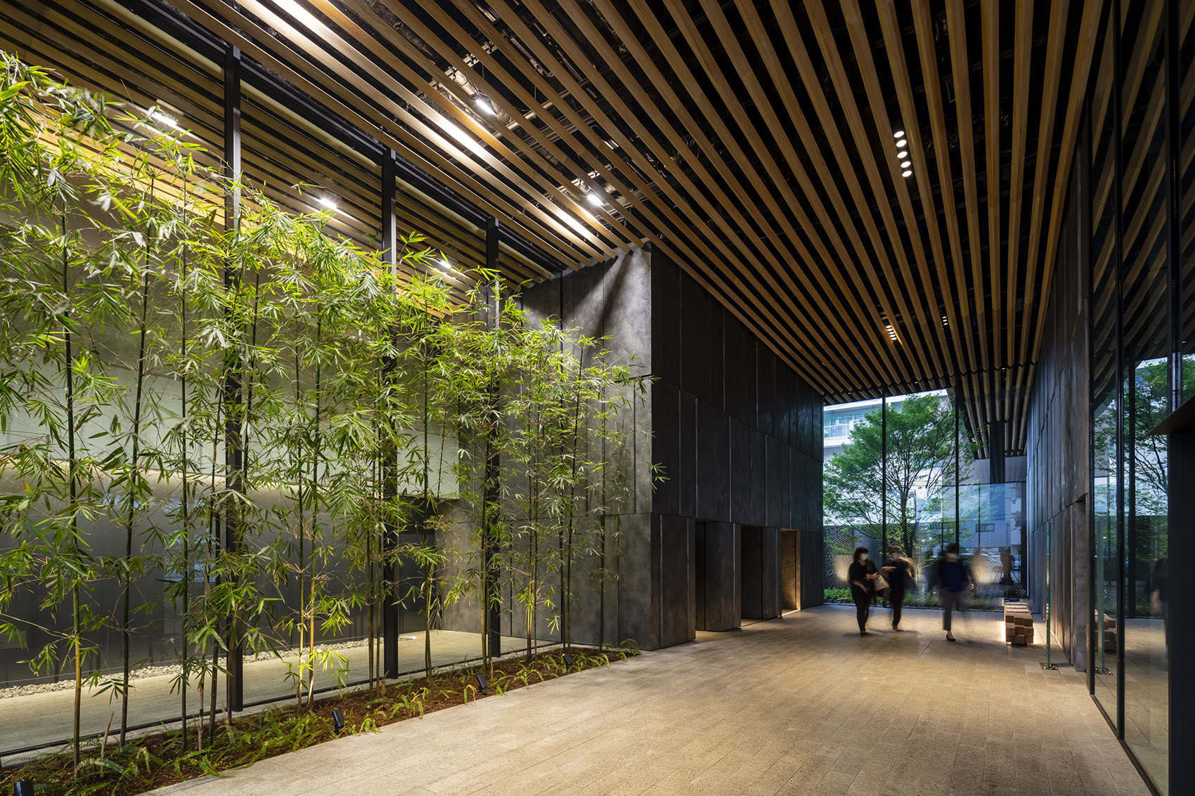 熊本城下町 · 融合环境特色的现代办公建筑丨日本熊本丨日建设计-80