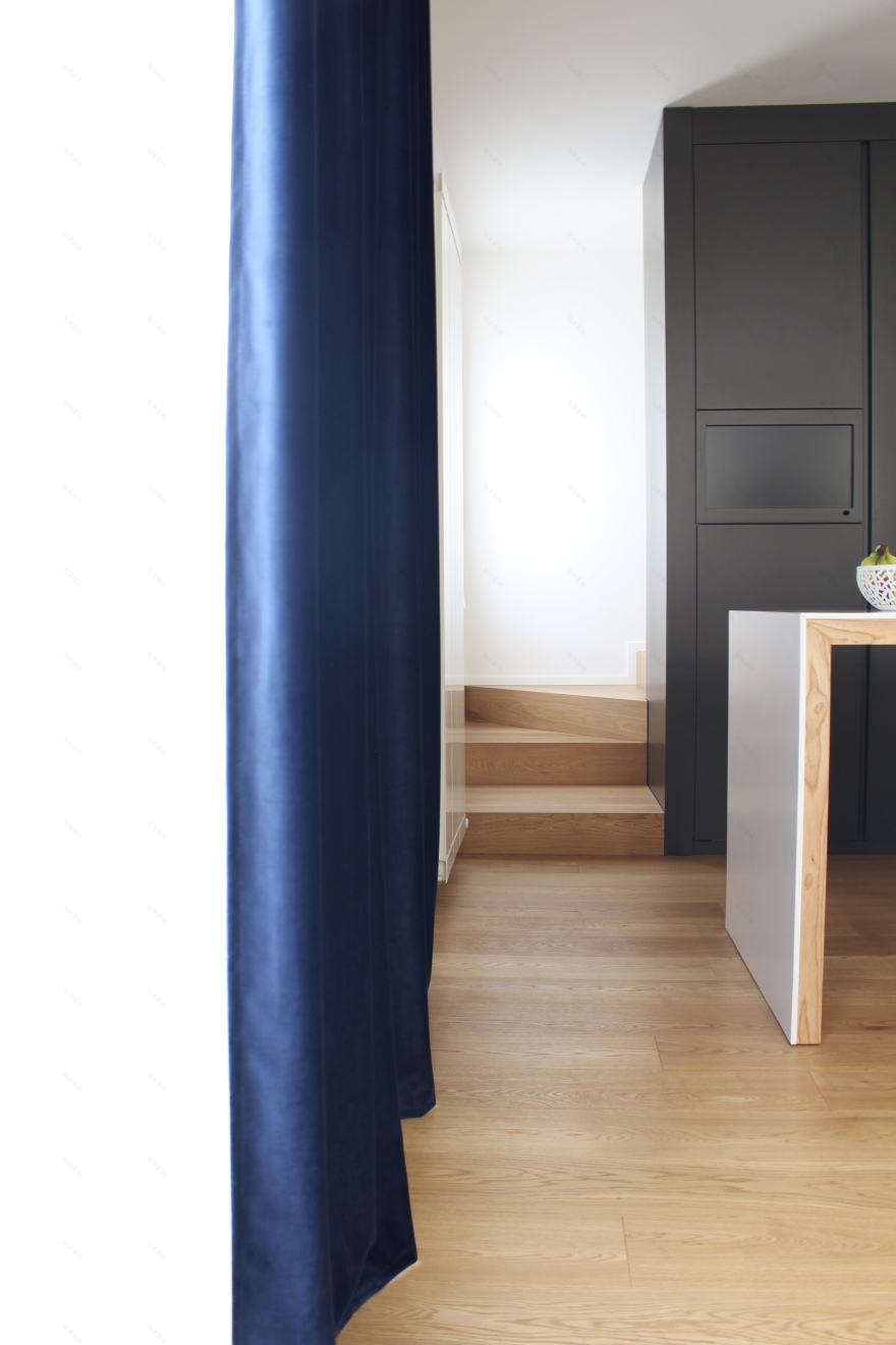 共享与私密共存的家庭空间-11