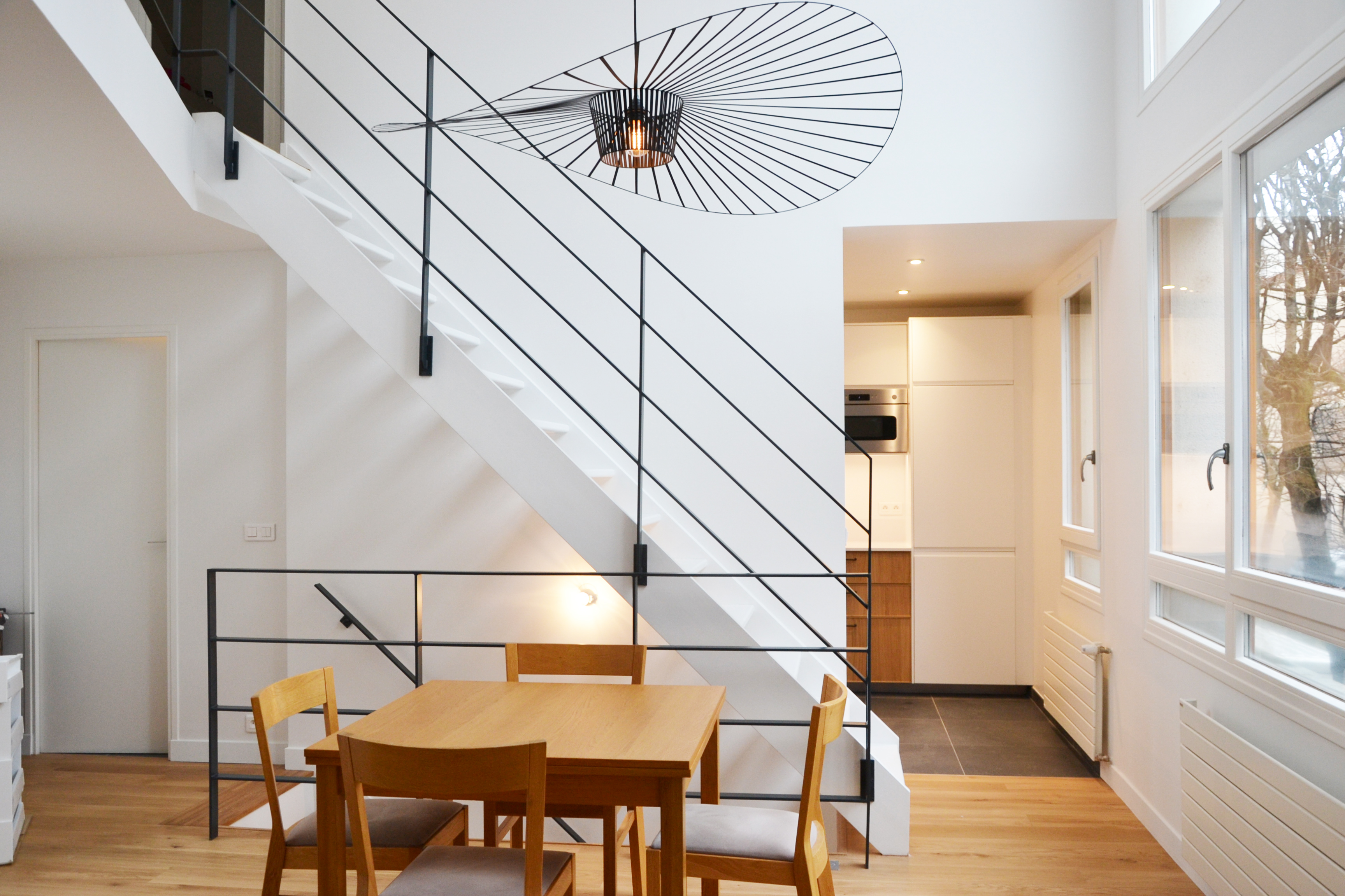 巴黎 Issy-les-Moulineaux 城市住宅-- 垂直动线重塑-0