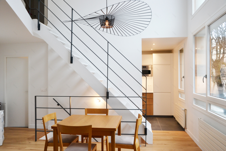 巴黎 Issy-les-Moulineaux 城市住宅-- 垂直动线重塑-0