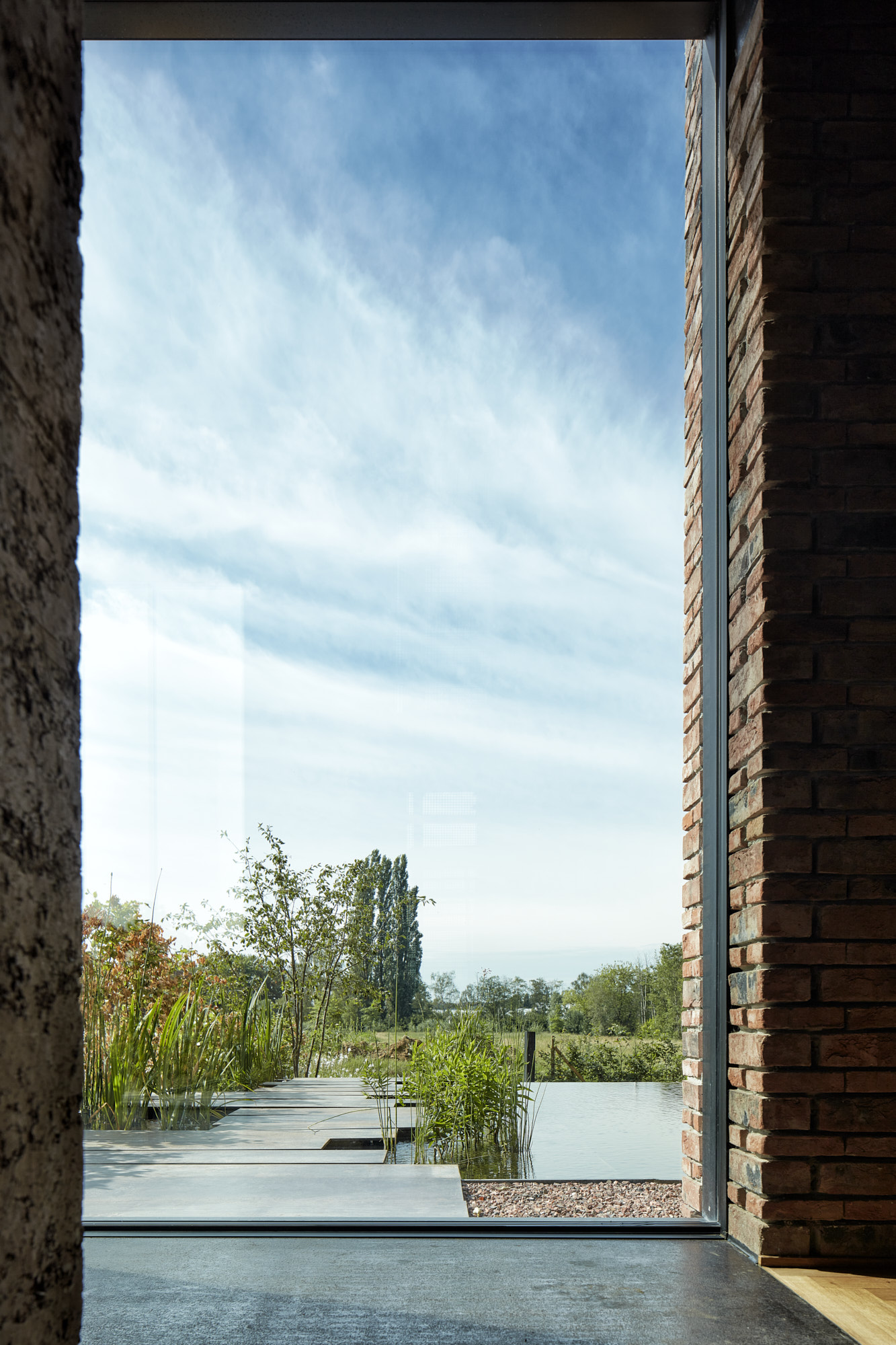 比利时 Tienen 的圆形砖房 | 40 厘米厚 15 米高的夯土墙-38