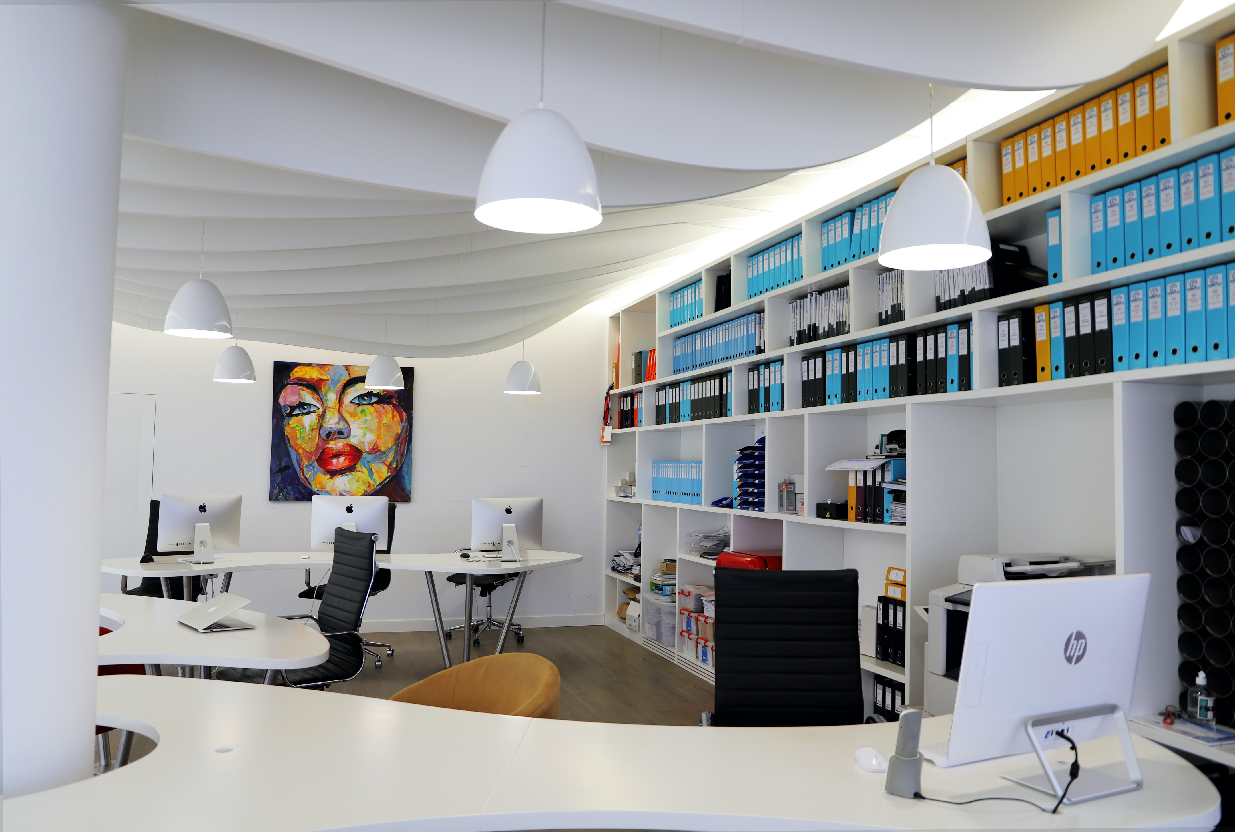 玻璃幕墙中的“港湾”办公空间-10